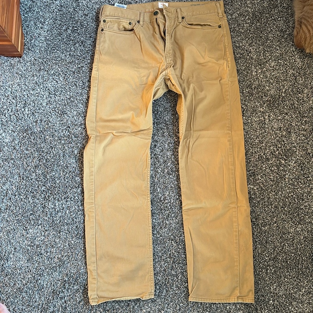 Men’s Khaki Pants